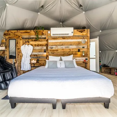 Holiday home Dome Etoile & Jacuzzi, Escapade A 2 En Dordogne La Dornac