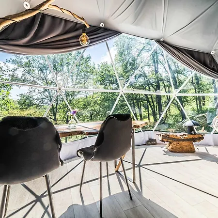 Holiday home Dome Etoile & Jacuzzi, Escapade A 2 En Dordogne La Dornac
