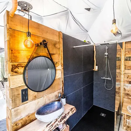 Dome Etoile & Jacuzzi, Escapade A 2 En Dordogne *